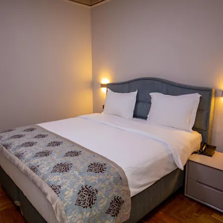 Center Hotel